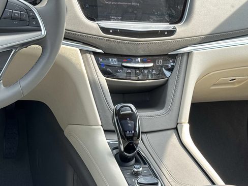 New 2026 Cadillac XT5 Premium Luxury w/ Driver Assist Package AWD/4WD image 22
