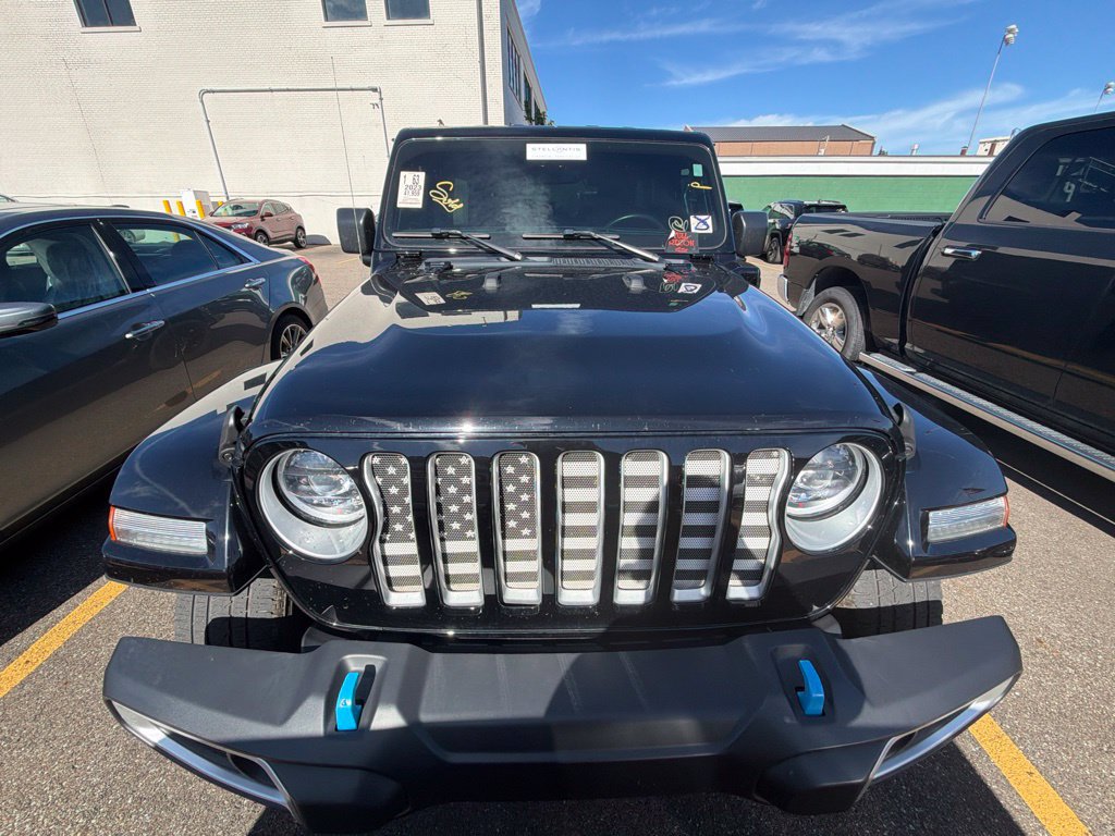 Used 2023 Jeep Wrangler Unlimited Sahara w/ Cold Weather Group AWD/4WD image 2