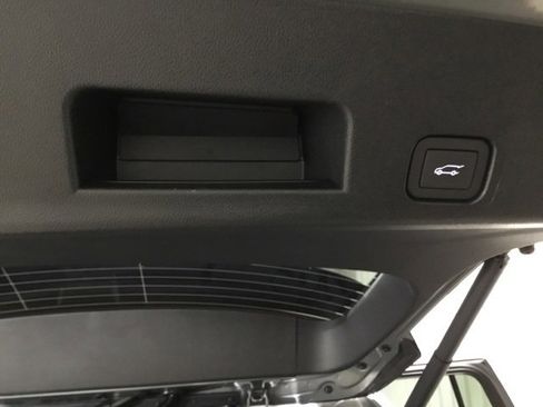 New 2026 GMC Acadia Elevation image 50