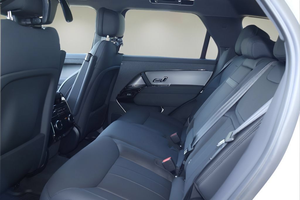 New 2026 Land Rover Range Rover Sport SE AWD/4WD image 12