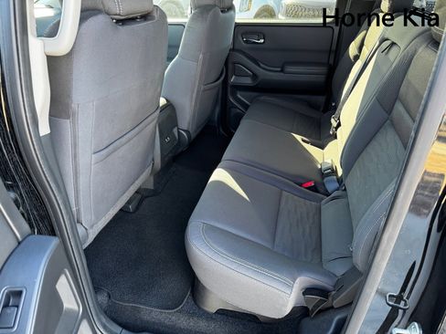 Used 2022 Nissan Frontier SV image 12