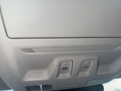 Used 2022 Ford Escape Titanium image 21