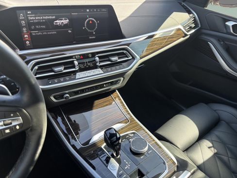 Certified 2023 BMW X5 xDrive40i w/ Premium Package image 11