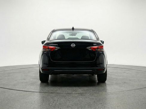 Used 2025 Nissan Versa SV image 7