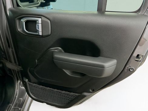 Used 2023 Jeep Wrangler Unlimited Rubicon 4xe image 31