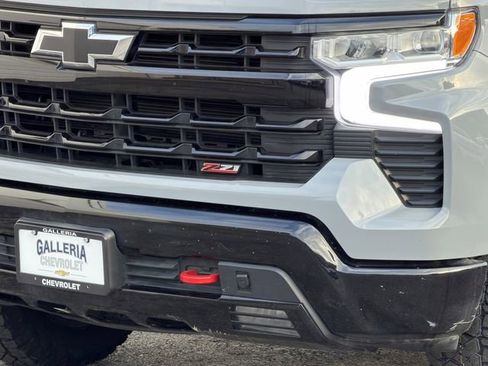 Used 2024 Chevrolet Silverado 1500 LT Trail Boss w/ Convenience Package II image 9