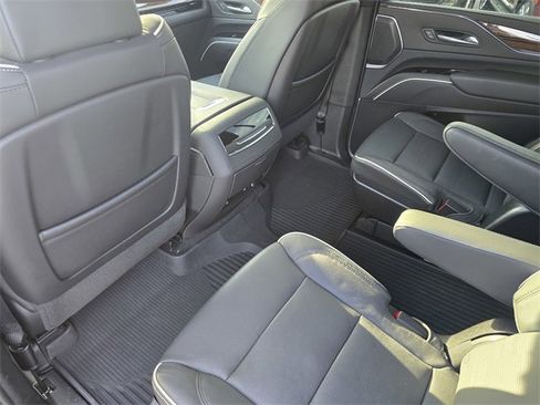 Used 2024 Cadillac Escalade Premium Luxury w/ Performance Package image 14
