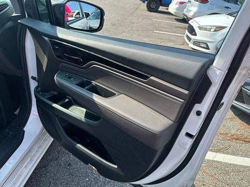 Used 2019 Honda Odyssey Elite image 5