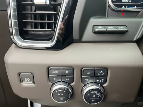 Used 2024 GMC Sierra 3500 Denali w/ Denali Reserve Package image 24