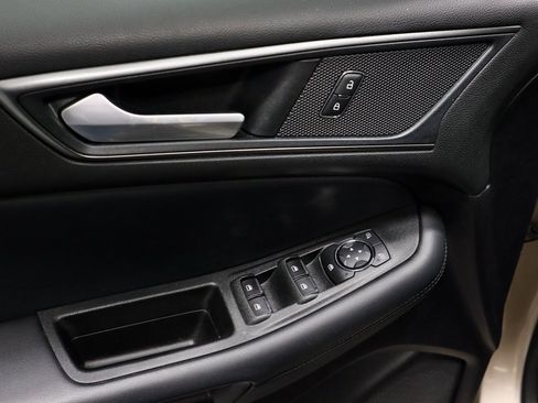 Certified 2021 Ford Edge SE image 22