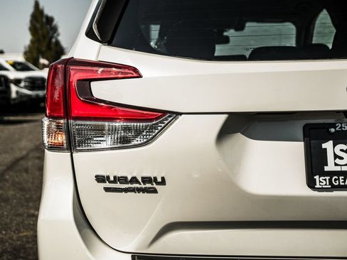 Used 2020 Subaru Forester Premium AWD/4WD image 10