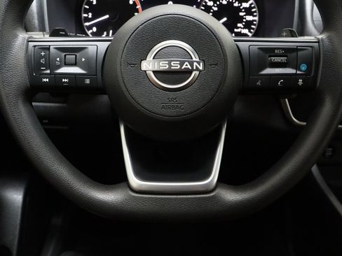 Used 2024 Nissan Rogue SV FWD image 24