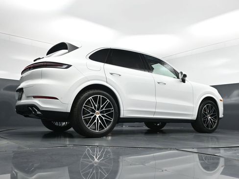 New 2026 Porsche Cayenne AWD/4WD image 25