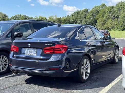 Used 2017 BMW 330i xDrive Sedan AWD/4WD image 2