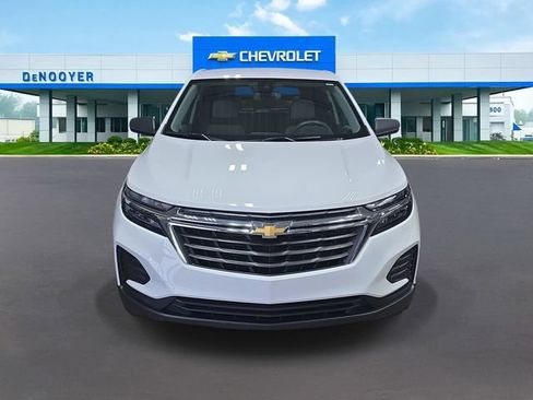 Used 2024 Chevrolet Equinox LS w/ LS Convenience Package AWD/4WD image 2