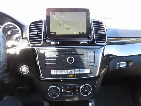 Used 2018 Mercedes-Benz GLE 350 4MATIC image 27