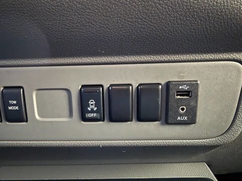 Used 2021 Nissan NV 2500 SV image 36