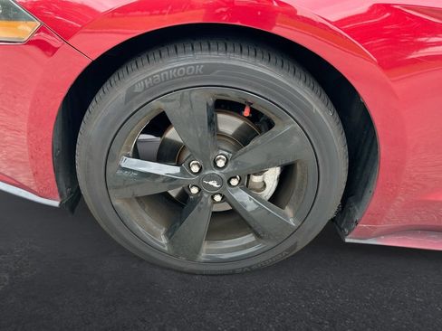 Used 2019 Ford Mustang Coupe RWD image 10