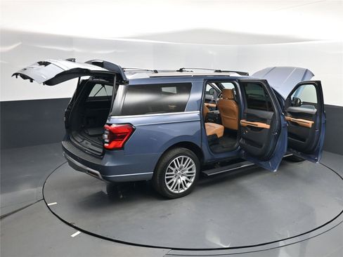Used 2023 Ford Expedition Max Platinum image 29