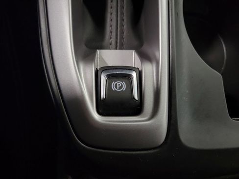 Used 2025 Chevrolet Trax LS w/ LS Convenience Package image 15