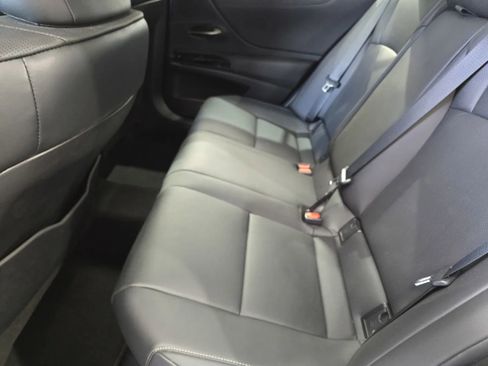 Used 2023 Lexus ES 300h w/ Premium Package FWD image 12