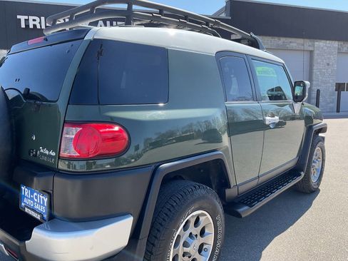 Used 2011 Toyota FJ Cruiser 4WD w/ Convenience Pkg image 8
