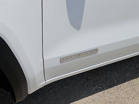 New 2026 GMC Canyon Elevation w/ Convenience Package image 9