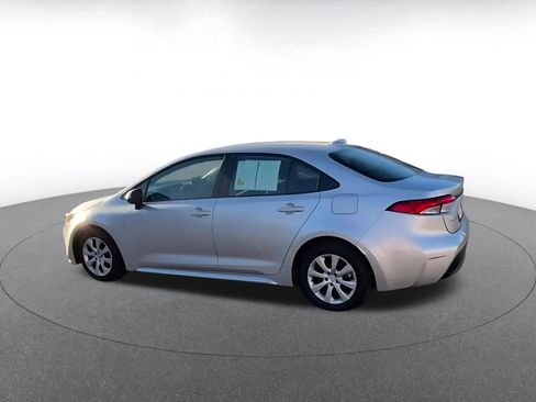 Used 2025 Toyota Corolla LE image 9