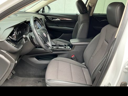 Used 2022 Buick Envision Preferred FWD image 2
