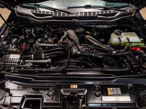 Used 2022 Ford F250 Lariat w/ Snow Plow/Camper Package image 31