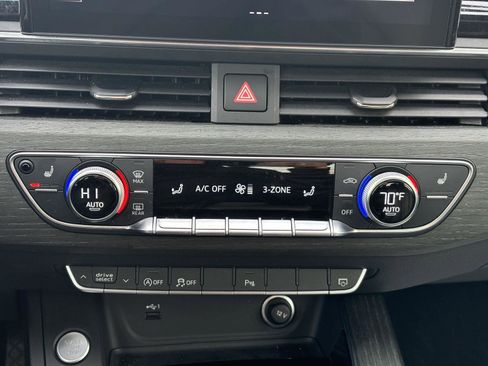 Used 2021 Audi A4 2.0T Premium w/ Convenience Package image 7