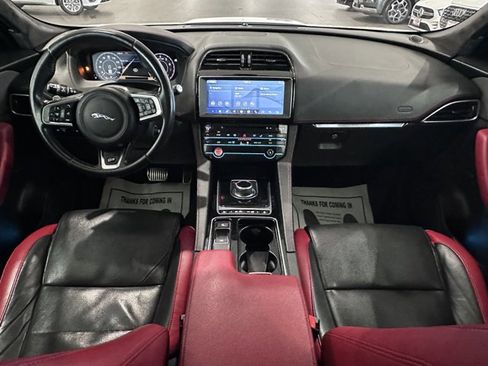 Used 2019 Jaguar F-PACE S image 20