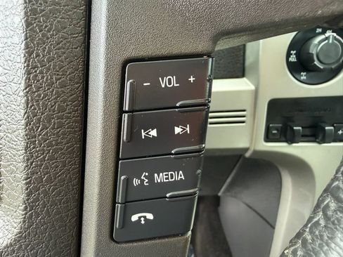 Used 2014 Ford F150 FX4 w/ Equipment Group 402A Luxury AWD/4WD image 20