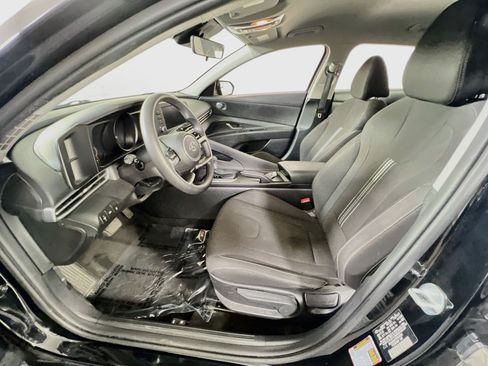 Used 2023 Hyundai Elantra SEL w/ Cargo Package FWD image 19