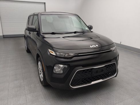 Used 2022 Kia Soul LX FWD image 14