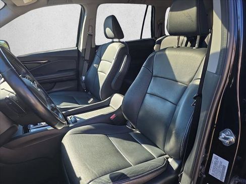 Used 2021 Honda Pilot Touring image 16