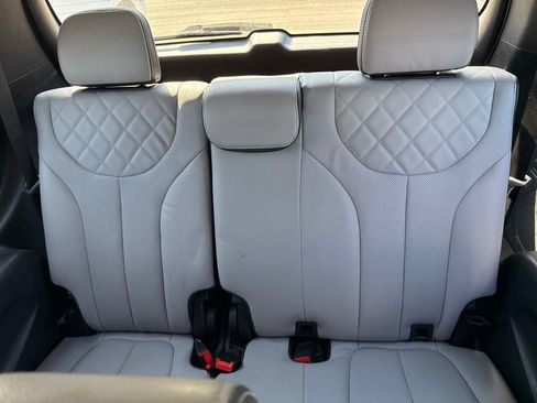 Used 2021 Hyundai Palisade SE FWD image 17