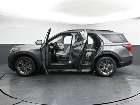 New 2026 Ford Explorer Active w/ Active Comfort Package image 35