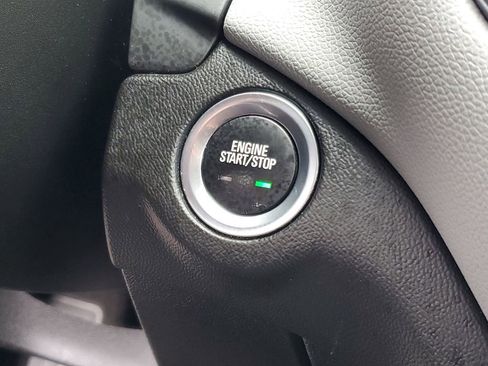 Used 2020 Chevrolet Equinox LS FWD image 18