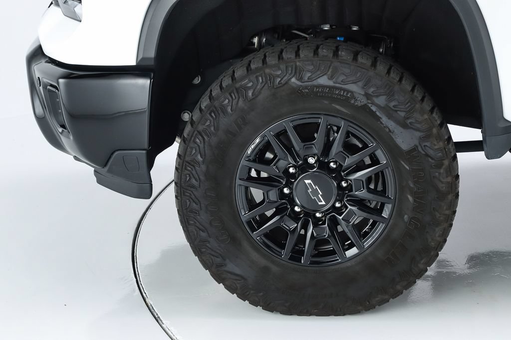 Used 2026 Chevrolet Silverado 2500 ZR2 AWD/4WD image 6