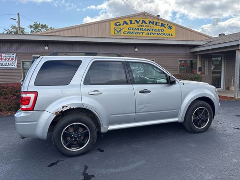 Used 2011 Ford Escape XLT w/ Sport Appearance Pkg image 5