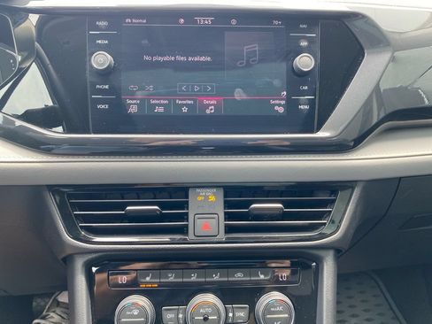 Used 2022 Volkswagen Taos SEL AWD/4WD image 27