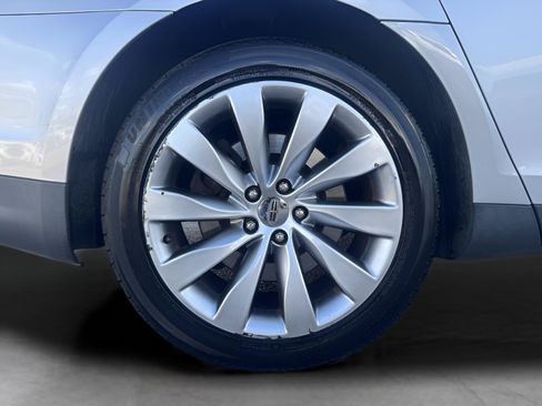 Used 2016 Lincoln MKS FWD image 27