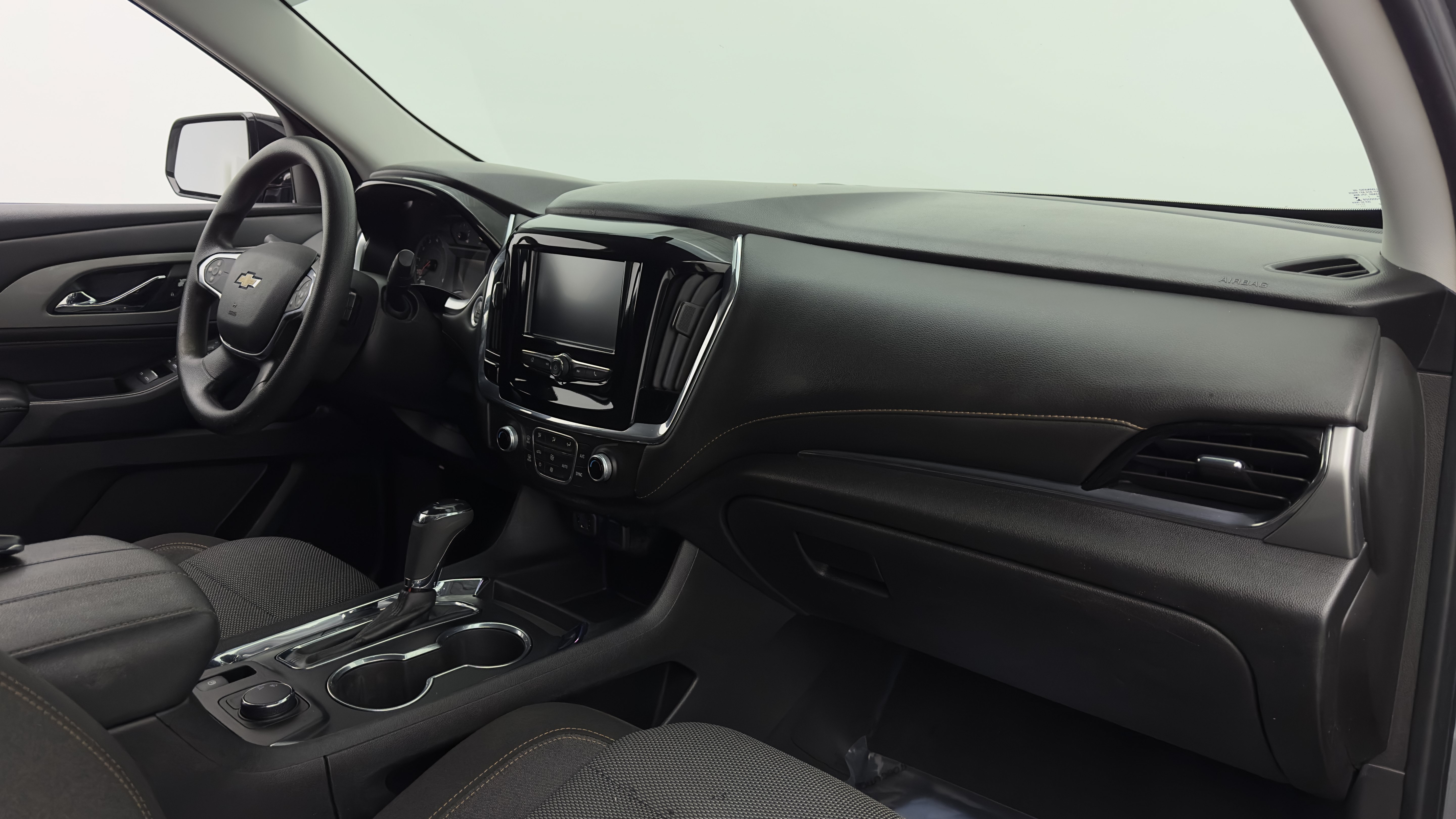 Used 2018 Chevrolet Traverse LS FWD image 37