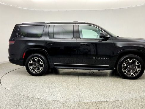 Used 2023 Jeep Wagoneer Series III w/ Convenience Group I AWD/4WD image 4