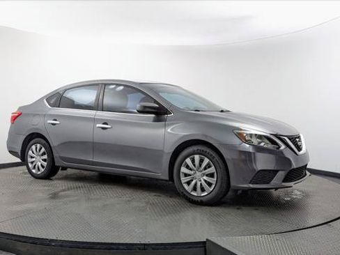 Used 2018 Nissan Sentra S FWD image 8