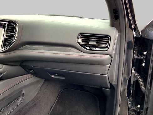 Used 2022 Dodge Durango R/T w/ Tow 'N Go Package AWD/4WD image 16