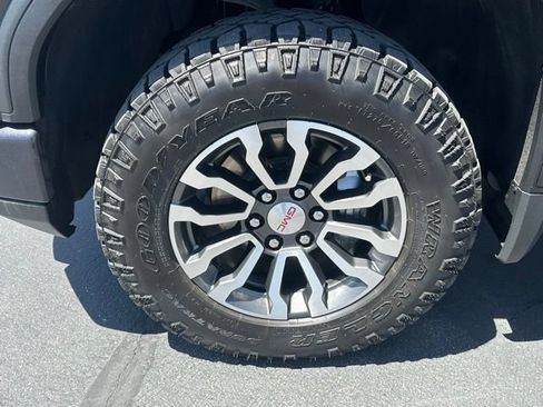 Certified 2023 GMC Sierra 1500 AT4 w/ Technology Package AWD/4WD image 16