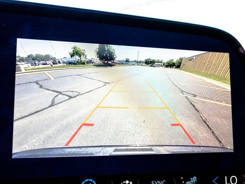 Certified 2025 Chevrolet Suburban LT AWD/4WD image 27