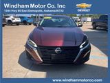 Used 2024 Nissan Altima 2.5 SV image 2